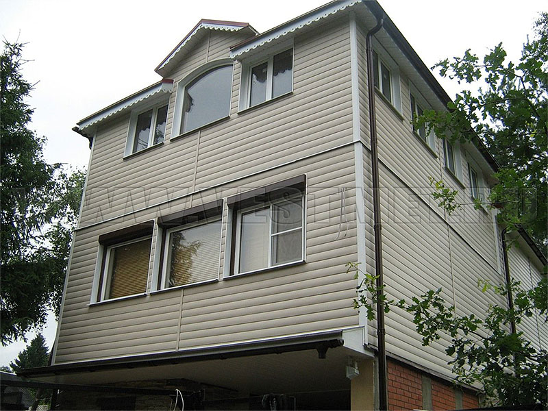 Фото 4 - фасад с отделкой сайдингом Файнбир Блок-хаус, цвет Сакура
