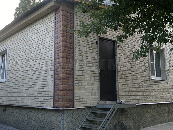 Фото 6 - дом с отделкой фасадными панелями Burg, цвет Льняной