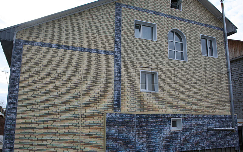Фото 4 - фасад с отделкой панелями Доломит